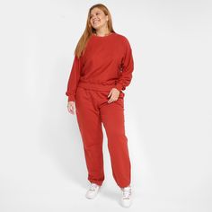 Conjunto Longo Moletom Lunender Plus Size Feminino-Conforto com as cores da temporada! Descomplique o estilo e reforce o bem-estar nos dias frios com o conjunto de moletom plus size feminino Lunender! Este modelo contém calça com bolsos e blusa, ambas em design liso e confeccionadas em tecido macio. Escolha certa para deixar seu Outono-Inverno melhor! Aproveite!