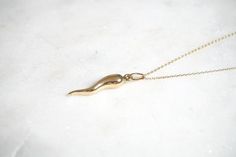 -14K Solid Gold -2.45 Grams-0.70mm 14k Gold Chain- 18 Inches-28mm Pendant Height-Made with love in NYC♡Check out a thicker chain HERE:https://www.etsy.com/listing/698745495/14k-gold-box-chain-necklace-thick-chain?ref=shop_home_active_8&pro=1&frs=1Please contact us with any questions Check out the rest of our shophttps://www.etsy.com/shop/NolitaDiamonds*Follow us on Instagramwww.instagram.com/nolitadiamonds((Layering Necklace, choker chain)) Italian Horn Necklace, Italian Horn, Safety Pin Earrings, Choker Chain, Horn Necklace, Gold Box, Gold Necklace Layered, Gold Bracelet Chain, Layered Bracelets