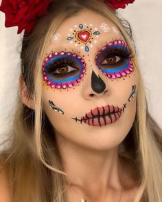 Christmas Costumes Diy, Beautiful Halloween Makeup, Easy Diy Makeup, Fashion Outfits Dresses