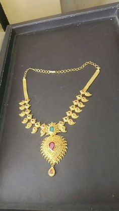 Mango Necklace, Haram Designs, Beautiful Gold Necklaces, Necklace Collection, Gold Jewellery Design Necklaces, Gold Necklace Designs, Gold Necklaces, Jewelry Design Necklace, Bridal Gold Jewellery