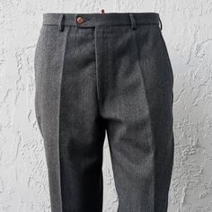 Calvin Klein Flat Front 100% Pure Wool Gray Luxury Trouser Classic Charcoal Is A Must-Have For The Workweek. Make A Modern Movement With This Modern Fit Style From Calvin Klein. Solid Gray Wool Pants Flaps On Both Rear Pockets Zip Fly With Hook-And-Eye Closure Slant-Front Pockets Lined To The Knee Retail: Nordstrom Flat Front # 58567 $150.00 Classic Tapered Pants With Belt Loops, Calvin Klein Wide Leg Pants With Pockets, Calvin Klein Casual Full Length Bottoms, Calvin Klein Full Length Workwear Bottoms, Calvin Klein Full Length Bottoms For Workwear, Elegant Calvin Klein Pants With Pockets, Elegant Tapered Bottoms For Business Casual, Tailored Calvin Klein Bottoms With Pockets, Calvin Klein Formal Straight Leg Bottoms