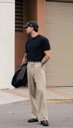 Casual Gentleman Style Outfits, Mafia Fashion Men, Fit Pics Fashion Men, Graduation Fits For Men, Black Tshirt Outfit Men, Mafia Outfits Men, Summer Clothes Men, Preppy Outfits Men, Mens Preppy Outfits