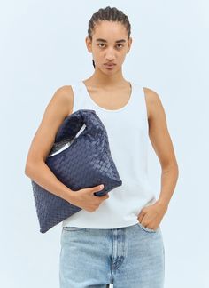 Small Hop shoulder bag in Intrecciato woven leather. Top handle Interior magnetic fastening Intrecciato weave One main compartment Interior zip pocket Made in Italy 100% Leather Color: Navy Code: 796262 V3IV1 4527 SKU: bov0257060blu Our Products Are 100% Genuine. In All Cases We Stand By The Authenticity Of Every Product Sold On Our Site. Louis Vuitton Shoulder Bag, Chanel Handbags, Blue Bags, Leather Top, Small Bags, Bottega Veneta, Top Handle, Zip Pockets, Fendi