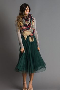 Holiday Outfit Inspiration, Women's Holiday Party Outfits, Cute Midi Skirts for the Holidays, Special Occasion Dresses, Women's Boutique, Women's Fashion Holiday Skirt Outfits, Holiday Outfit Inspiration, Tule Rok, Tulle Midi Skirt, Moda Chic, Holiday Party Outfit, Dresses Dresses, Midi Skirts, Christmas Fashion