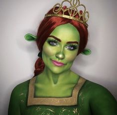 Fiona Costume Makeup, Shrek Fiona Makeup, Halloween Costume With Face Paint, Ogre Fiona Makeup, Disney Character Halloween Makeup, Fiona From Shrek Makeup, Halloween Costumes Body Painting, Green Costume Makeup, Fiona Makeup Shrek