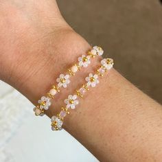 Beaded Flower Bracelet Pink Daisy Bracelet Gold Crystal Bracelet Seed Bead Bracelet Matching Friendship Bracelet Gift for Her - Etsy Beaded Flower Bracelet, Pink Crystal Bracelet, Jewelry Matching, Bracelet Matching, Seed Bead Flowers, Handmade Friendship Bracelets, Daisy Bracelet, Boutique Items, Seed Bead Bracelet