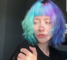 Purple Split Dye, Grunge Piercings, Split Dye, Dyed Hair Inspiration, Pretty Hair Color, Peinados Fáciles Para Cabello Corto, Hair Color And Cut, Ex Machina