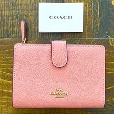 New Coach Medium Corner Zip Wallet Pink 5 1/8 X 3.5" See Thru Id Currency And Zippered Coin Section Gold Coach Plate Final Markdown Formal Coach Card Holder, Sequin Cards, Tan Clutch, Envelope Wallet, Billfold Wallet, Card Case Wallet, Purple Leather, Zip Wallet, Coach Leather