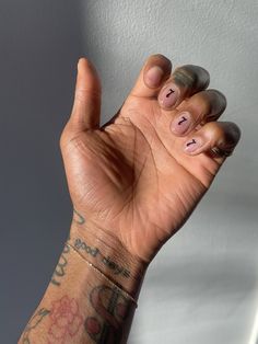 Brent Faiyaz Inspired Nails, Men Painted Nails, Men’s Fingernail Design, Nail Inspo Men, Masc Nail Designs, Men’s Designs Nails, Men’s Nails Ideas, Manicure Ideas For Men, Men’s Simple Nail Design