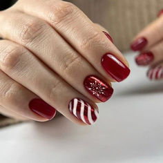 Looking for nail inspo? Check out these fun and chic Christmas nail art ideas to dazzle this season! Valentine Nails, Short Square Nails, Nails For Women, Christmas Nails Acrylic, Nail Swag, Stick On Nails, Nailed It, Xmas Nails