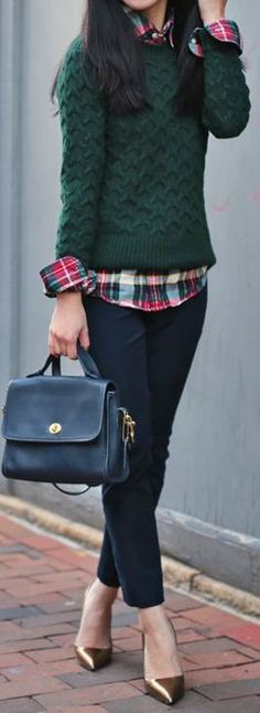 Plaid + Hunter Green <3 Plaid Flannel Shirt Outfit, Cute Flannel Outfits, Flannel Shirt Outfit, Street Mode, Flannel Outfits, Elegant Outfits, Mode Casual, Preppy Look