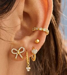 Hoco Gold Jewelry, Cute Earring Stacks, Hoco Inspo, Symbolic Jewelry, Summer Necklace, Minnie Ears, Bow Earrings, Gold Earring, Custom Bracelets