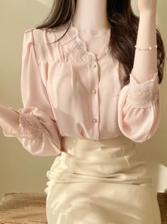 ❤Lace Super Pink Chiffon Shirt❤ Susie Core, Light Academia Fashion, Lace Undershirt, Easter Book, Blush Blouse, White Frock, Blouse Korea, Mode Rose, Light Pink Blouses