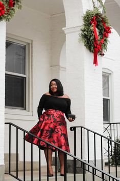 At Home Christmas Outfit, Christmas Eve Outfit Women, Plus Size Christmas Outfit, Outfit Ideas For Moms, Holiday Skirt Outfits, Pretty Red Dress, Holiday Skirt, Christmas Outfit Ideas, Plus Size Baddie Outfits