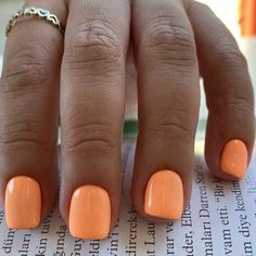 Simple Acrylic Nails Squoval, Summer Gel Pedicure, Summer Nails Natural Nail, Summer Gel Nail Colors 2024, Natural Nail Gel Manicure, Manicure And Pedicure Ideas Matching, Gel Manicure Natural Nails, Nail Colors That Make You Look Tan, Short Nail Colors