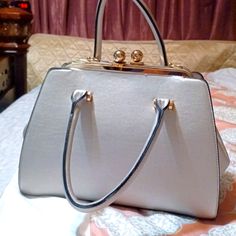 New, Elegant, With Golden Details, Adjustable Cord Gray Shoulder Bag With Handles For Evening, Gray Tote Shoulder Bag For Evening, Gray Satchel Bag For Evening, Gray Evening Tote Shoulder Bag, Gray Satchel Shoulder Bag For Formal Occasions, Elegant Gray Satchel Shoulder Bag, Formal Gray Satchel Shoulder Bag, Elegant Gray Bags For Daily Use, Gray Formal Satchel Bag