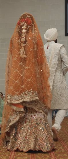 Punjabi Clothes, Punjabi Wedding Suit, Desi Attire, Indian Bridal Outfits, Punjabi Wedding, South Asian Wedding, Wedding Suit, Indian Wedding Photography, Asian Wedding