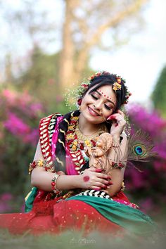 RADHA KRISHNA Krishna Bhagvan Photo, Radha Krishna Poses For Photoshoot, Radha Photoshoot Ideas At Home, Radha Rani Photoshoot Ideas, Krishna Poses Photoshoot, Radha Makeup Look For Women, Radha Poses For Women, Radha Look For Women Photoshoot