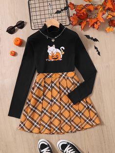 SHEIN Teen Girls Halloween Print Mock Neck Tee & Plaid Pleated Skirt | SHEIN USA Cute Emo Outfits, Plaid Pleated Skirt, Girls Halloween, Crop Top Outfits, Tween Outfits, Short Dresses Casual, Simple Trendy Outfits