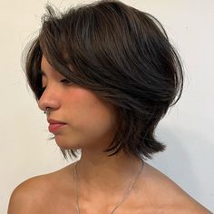 Wavy French Bob, Bob Wolf Cut, Wolf Cut 360, Messy Bobs, Short Wolf Cut, Short Textured Hair, Large Curls, Short Shag Haircuts, Fine Straight Hair