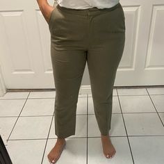 Linen Chic Olive Straight Leg Bottoms, Casual Olive Bottoms For Work, Casual Fitted Khaki Dress Pants, Olive Trousers For Workwear, Fitted Casual Khaki Dress Pants, High Waist Olive Pants For Work, High-waisted Olive Pants For Work, Khaki Bottoms For Office, Khaki Wide Leg Fitted Dress Pants