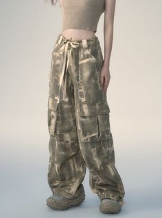 ■Size Unit (CM) Length Waist Hip M 103 74 101 L 105 78 105 XL 107 82 109 ■Model info Height：170cm Weight ：47.5kg Wearing Size：S Camouflage Cargo Pants, American Street, Camouflage Pants, Cargo Pants Women, Womens Fall, Skirt Pants, Cargo Pants, Army Green, Womens Bottoms