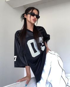 Jersey Outfit Korean, Outfit Nero, Vision Boarding, Acubi Fashion, Tomboy Style Outfits, Looks Street Style, Streetwear Style, Tomboy Fashion, Sporty Outfits