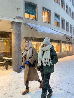 Vinter Mode Outfits, Winter Outfits Snow, Winter Outfits Aesthetic, Ootd Winter, Winter Inspo, Winter Outfits Cold, Snow Outfit, Europe Winter