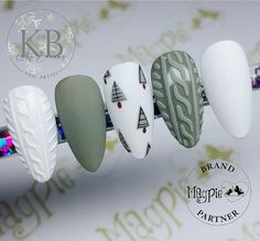 Queen Core, Christmas Sweater Nails, Gel Paint, Plain Jane, Festival Nails, Velvet Top