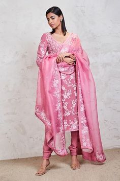 Pink straight kurta with floral embroidered motifs and sequin work. Comes with churidar and dupatta.
Components:3
Pattern:Embroidery
Type of Work:Resham and Sequin
Neckline:Leaf
Sleeve Length:Full
Fabric:Georgette
Color:Pink
Other Details:
Low back with dori detail
Side slits
Occasion:Wedding - Aza Fashions Kurta Patterns, Indian Clothes, Indian Clothing, Indian Fashion Designers, Pernia Pop Up Shop, Churidar, Kurta Set, Set Design, Boutique Dresses