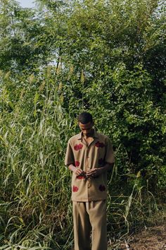 100% organic linen and hand embroidered. Camp shirt and matching easy draw string sailor pants, can be bought individually or as a set. Material: Hand embroidered on 100% organic linen. Color: Army Green Undyed/natural threads. Easy Draw, Sailor Pants, Linen Color, Jackets Men Fashion, Camp Shirt, Organic Linens, Camping Shirt, Army Green, Hand Embroidered