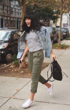 Green Pants Striped Shirt Outfit, Green Striped T Shirt Outfit, Olive Green Cropped Pants Outfit, Green Capris Outfit, Olive Chinos Outfit Women, How To Style Olive Green Pants, Olive Joggers Outfit, Green Pants White Top, Stripes Top Outfit