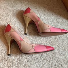 Amazing Joseph Larose Pink Appliqu Pumps. Marilyn Monroe Was Said To Love His Brand Of Shoes. They Have Been Carefully Stored Since I Received In The Late 1990s. The Colors Are Separate Leather Appliqus. Just Amazing. See The Spot Pictured On The Back Of One. If You Plan To Wear, Be Sure To Take To A Vintage Shoe Specialist To Replace Essential Areas So They Will Continue Their Long Fabulous Life!! Vintage Shoe, Rose Shoes, Pink Pumps, La Rose, The Spot, Vintage Shoes, Just Amazing, Pink Print, Marilyn Monroe