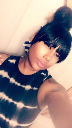 Bun With Bangs Hairstyles, Bangs Hairstyles For Black Women, Cool Bun, Cute Short Hair Styles, Bun Bangs, Bun With Bangs, Ponytails Hairstyles, Long Hair Girls, Fast Diets