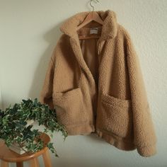 Worn Once Perfect Condition Oversized Cozy Long Sleeve Neutral Outerwear, Cozy Neutral Long Sleeve Outerwear, Cozy Neutral Long-sleeve Outerwear, Cozy Oversized Beige Outerwear, Cozy Oversized Neutral Outerwear, Neutral Winter Outerwear With Pockets, I Am Gia, Teddy Coat, Clothing Ideas