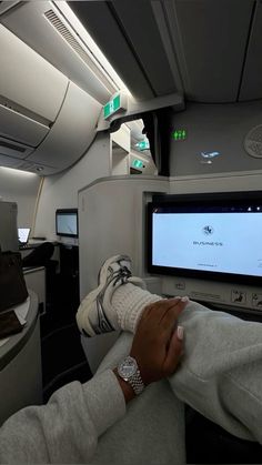 #travel #plain #business Quite Luxury Aesthetic, First Class Aesthetic, Brussels Airport, Life Goals Future, Fun Lifestyle, Future Vision, Weird Quotes Funny, Life Board