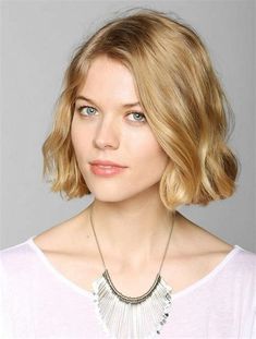 Chin Length Hairstyle. There are any references about Chin Length Hairstyle in here. you can look below. I hope this article about Chin Length Hairstyle can be useful for you. Please remember that this article is for reference purposes only. #chin #length #hairstyle Chin Length Hairstyles, Melena Bob, Trendy We Fryzurach, Short Wavy Haircuts, Chin Length Haircuts, Wavy Bob Haircuts, Wavy Bob Hairstyles, Wavy Haircuts, Chin Length Hair