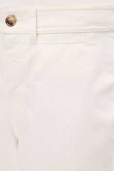 Crafted from organic cotton twill, the Wide Leg Utility Pant is casually chic. Utilitarian details and create a modern, craftsman-inspired look. Wide-leg utility pants with button closure and zip fly Front functional slit pockets and traditional back pocket 100% Organic Cotton Twill Fitted at waist, consider sizing up for a more relaxed fit 11 1/2" rise 28” inseam Ethically Made in Peru Casually Chic, Modern Craftsman, Utility Pants, Ivory Color, Cotton Twill, Peru, Wide Leg, Organic Cotton, Relaxed Fit