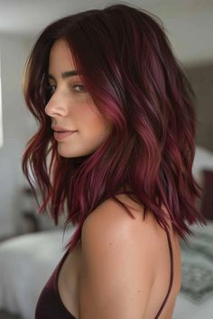 Balayage Maroon Hair, Maroon Lowlights Brunettes, Red And Brown Balayage Hair, Burgundy Balayage Short Hair, Short Hair Fall Color, Light Maroon Hair, Brown To Red Balayage Hair, Red Baylage Brunette, Red And Brown Hair Ideas