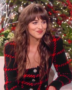 Dakota Johnson Long Hair, Dakota Johnson Hairstyle, Long Hair Full Fringe, Dakota Johnson Haircut, Long Hair 2023 Trends, Straight Across Bangs Long Hair, Balayage With Fringe, Long Shag Haircut With Bangs, Dakota Johnson Hair