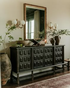 This beautiful entrance hallway has a vintage look, featuring an incredible sideboard and natural materials. This hallway has been styled to perfection with our Ben wall lights adding a touch of vintage glamour. 
Design: @arceriinteriors 
#mullanlighting #madeinmullan #madeinireland #madetoorder #homeinspo #instahome #homedesign #hallway #hallwayinspo #entryinspo #modernlighting #vintagelighting #irishlighting #handmadelighting #lightingdesign #interiordesign Room Looks, Green Room, Vintage Sideboard, Green Rooms, Formal Living Rooms