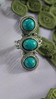 There's something about this adjustable vintage turquoise stone ring from Free to Be Boutique that makes you feel like a bohemian chic goddess. Made of zinc alloy and stone, this solid ring is adjustable and only $15 // Need it? Add it to your collection while it's still in stock at this lady-owned boutique. Turquoise Stone Ring, Bohemian Chic Fashion, Chic Vibes, Boho Hippie Chic, Bohemian Rings, Ring Sale, Vintage Turquoise, Chic Accessories, Light Weight Earrings