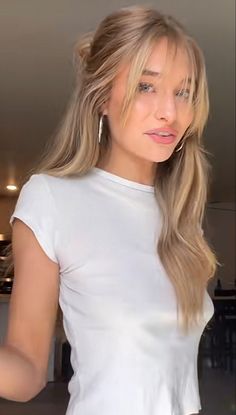 Long Wispy Face Framing Bangs, Updos With Wispy Bangs, Light Fringes For Long Hair, Face Frame Bangs Long Hair, Coloured Curtain Bangs, Simple Bangs Haircut, Very Light Bangs, Natural Blonde With Bangs, Wispy Curtain Bangs Blonde