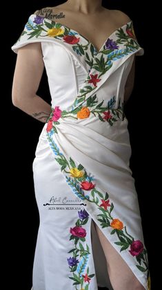 Floral Embroidery Mexican Dress. Wedding Dress. Evening Dress, Bridesmaid Dress. Corset bodice. High Slit. Custom made. Ivory, white fabric Mexican Dress Wedding, Mexican Style Wedding Dress, Mexican Wedding Dress Embroidered, Mariachi Quinceanera Dress, Mexican Theme Dresses, Mexican Bridesmaid Dresses, Mexican Clothes, Mexican Style Dresses, Embroidery Mexican