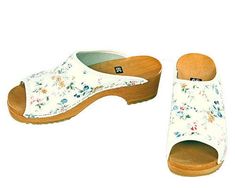 Spring Clogs, Boho Shoes, Clogs And Mules, Wooden Clogs, Clog Sandals, Fabulous Shoes, Clogs Shoes, Beech Wood, Mule Clogs