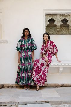 De Castro showcases a seamless and unique blend of traditional Indian craftsmanship, contemporary design, and the founder’s Colombian heritage. Every piece is handmade by artisans, using time-honored techniques and the finest cotton and silk fibers, resulting in exceptional quality, sustainability, and style. Crafted in sumptuous, handwoven silk ikat, the Green Jodhpur Dress is cut with a fitted body, and boasts a collared neckline as well as delightful, ballon sleeves. Product Details 100% silk