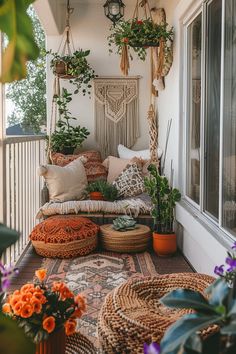 Cozy small balcony decor with woven furniture, vibrant cushions, hanging plants and macrame, showcasing creative small balcony ideas. Small Balcony Deck Ideas, Apt Patio Ideas, Bohemian Balcony Ideas, Varanda Ideas, Small Apartment Patio Ideas, Elegant Tips, Maximalist Interior Design, Beautiful Balcony, Bohemian Patio