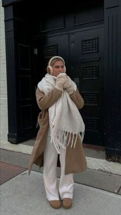 Cream Scarf Outfit Winter, Cream Knit Pants Outfit, Sweatpants And Coat Outfit, Grey Earmuffs Outfit, Ugh Earmuffs Outfit, Fall Outfits Cream Pants, Sweatpants Uggs Outfits, Cream Pants Winter Outfit, Winter Outfits With Earmuffs