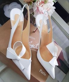 Cute Shoes Heels, Classy Shoes, Bridal Heels, Stunning Shoes, Wedding Shoes Heels, Heels Classy, Fancy Shoes, Bow Sandals