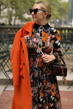 Blair Eadie, Fall Fashion Coats, Orange Coat, Orange Soda, Look Retro, Colour Blocking, Looks Chic, Inspired Outfits, Looks Style